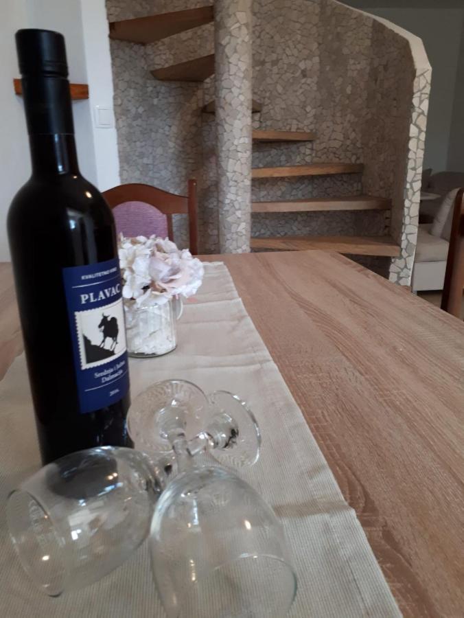 Amanda C Lägenhet Starigrad Paklenica Exteriör bild